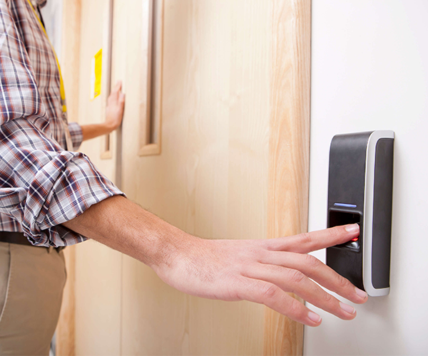 Important Tips When Choosing a Keyless Door Lock System