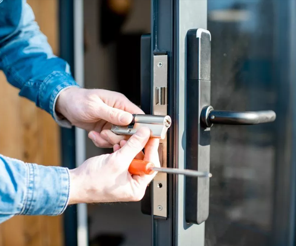 What To Look For When Choosing a Business Locksmith