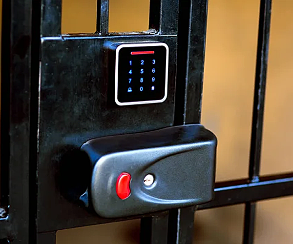 Securing-Your-Residential-Property-with-Electronic-Door-Locks
