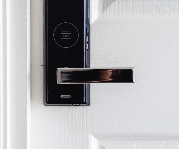 How-to-Choose-the-Best-Smart-Lock-for-Your-Home