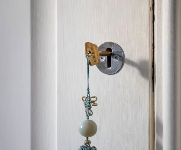Tips-for-Protecting-Your-Home-From-Lock-Tampering